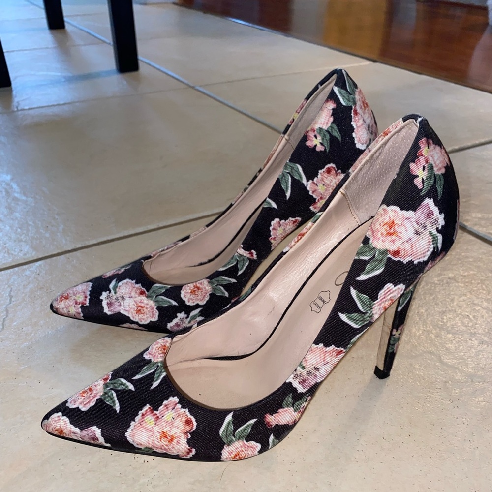 Black Floral Aldo Heels